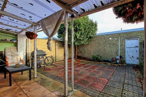 30 Cratherne Way, Cambridge, CB4 2LZ