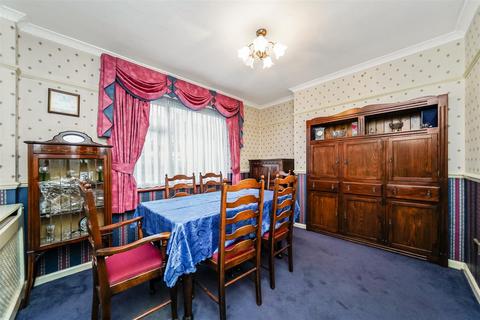 3 bedroom semi-detached house for sale, Withy Mead, London E4