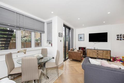 3 bedroom maisonette to rent, Kerrison Road, Ealing W5