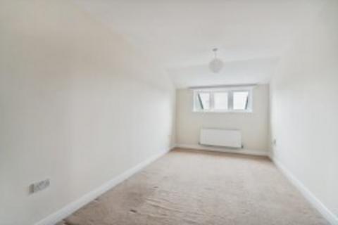 1 bedroom flat for sale, Bells Hill Green, Stoke Poges, Slough, Buckinghamshire