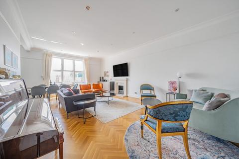 3 bedroom flat for sale, Belsize Park Gardens, Belsize Park