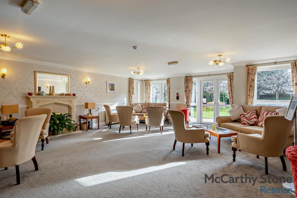 Homeowners Lounge