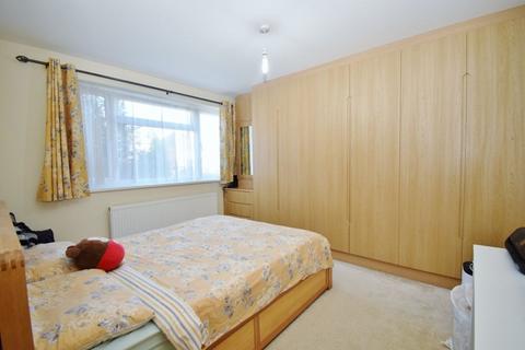 136 Tolcarne Drive, Pinner, HA5 2DR