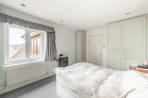 2 bedroom flat for sale, Pinner, Pinner, HA5