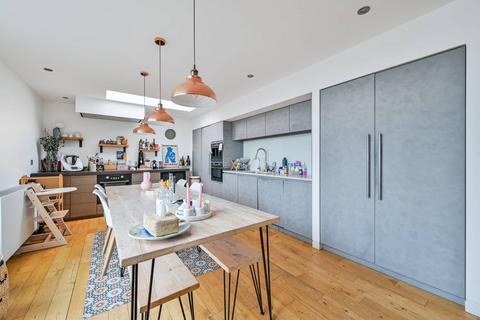 3 bedroom flat for sale, Redchurch Street, Shoreditch, London, E2