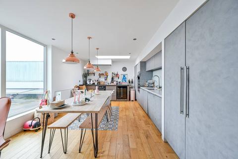 Flat 7, 19 Redchurch Street, London, E2 7DJ