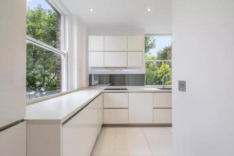 3 bedroom apartment for sale, Ladywell Court, 22 East Heath Road, Hampstead