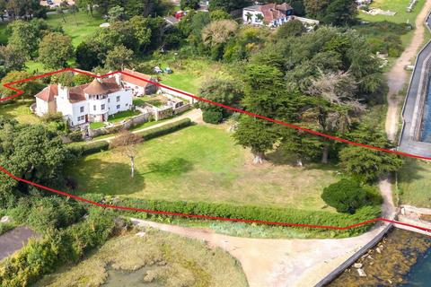 6 bedroom house for sale, Yarmouth, Isle of Wight