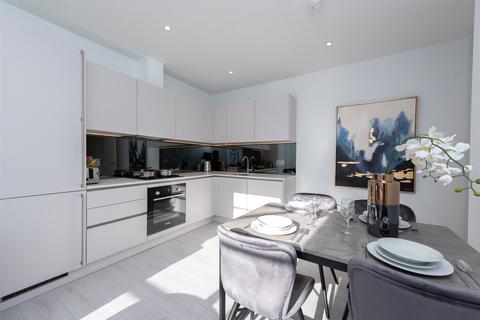 1 bedroom flat for sale, London Road, Camberley, Surrey, GU15