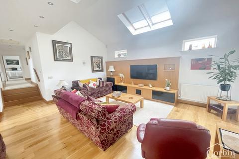 3 bedroom detached bungalow for sale, Badgers Walk, Bournemouth, Dorset