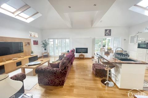 3 bedroom detached bungalow for sale, Badgers Walk, Bournemouth, Dorset