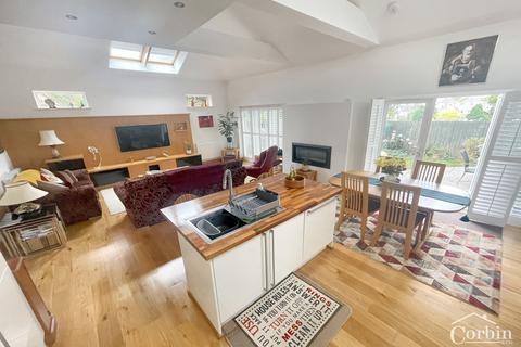 3 bedroom detached bungalow for sale, Badgers Walk, Bournemouth, Dorset