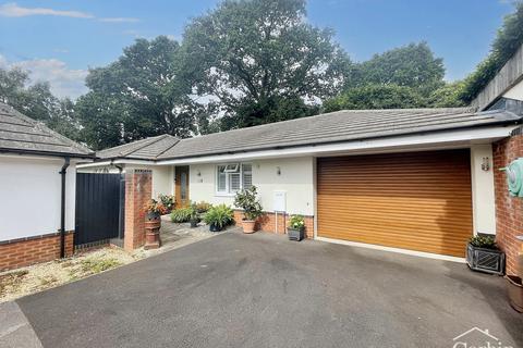 3 bedroom bungalow for sale, Badgers Walk, Bournemouth, BH10 5