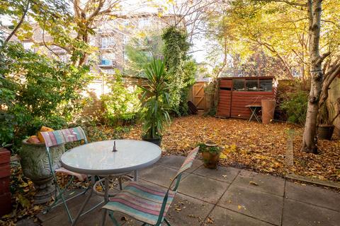 2 Barleycorn Way, London, E14 8DE