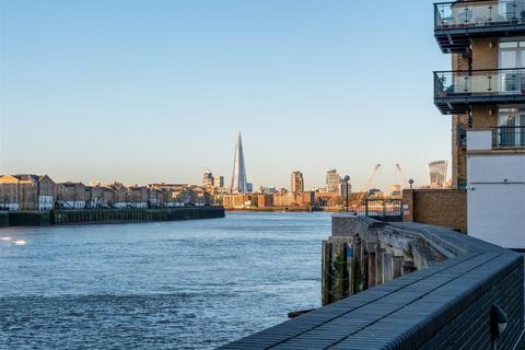 2 Barleycorn Way, London, E14 8DE