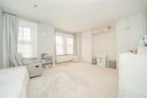 3 bedroom terraced house for sale, Larch Road, London NW2