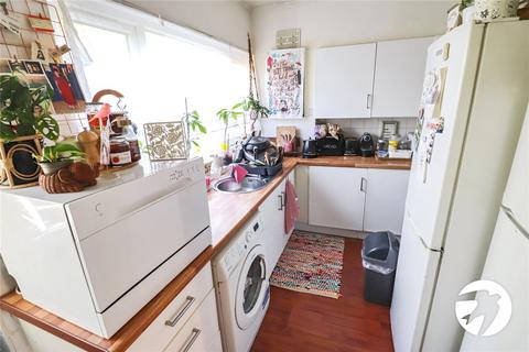 4 bedroom terraced house for sale, Bostall Lane, London, SE2