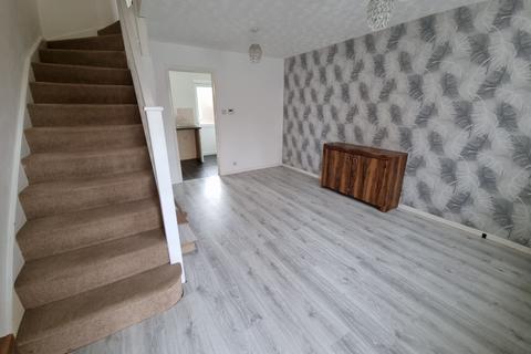 2 bedroom semi-detached house to rent, Trefoil Close, Leicester, LE5