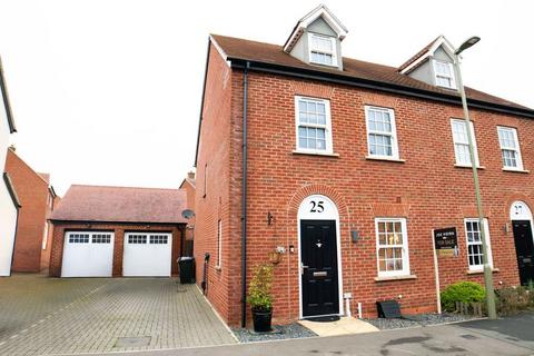 4 bedroom semi-detached house for sale, Wardington Road, Banbury OX16