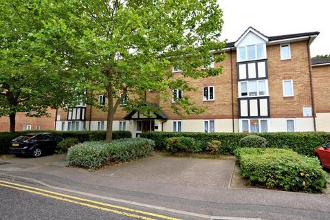 2 bedroom flat to rent, Woodland Grove, Epping