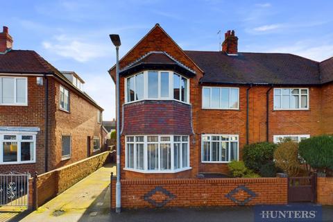 3 bedroom semi-detached house for sale, East Road, Bridlington