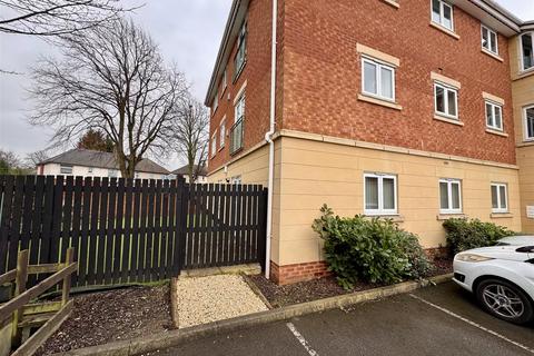 2 bedroom apartment to rent, Rivermead Court, Wakefield