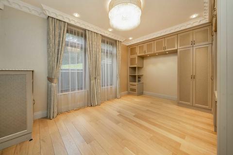 4 bedroom detached house for sale, Highfields Grove, London N6