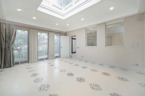 4 bedroom detached house for sale, Highfields Grove, London N6