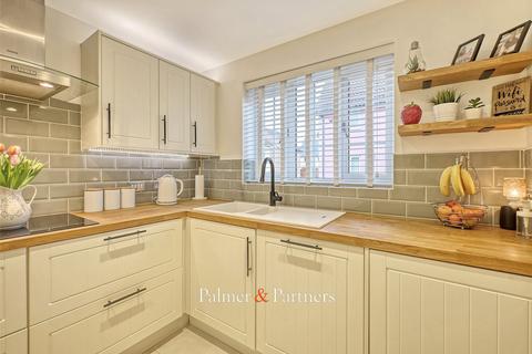14 Cross Road, Clacton-on-sea, CO16 8GE