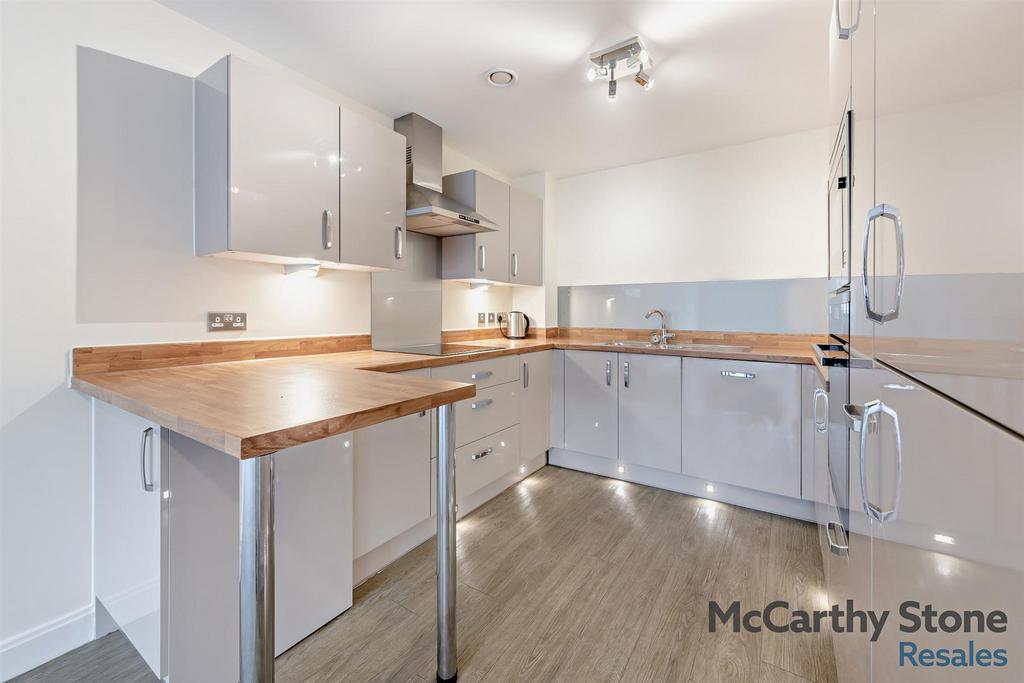 Open Plan Living Room/Kitchen