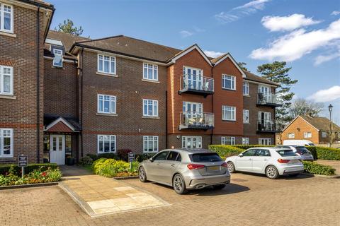 2 bedroom apartment for sale, Thornton Road, Potters Bar EN6