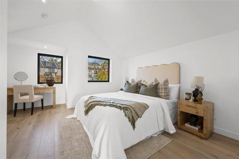 3 bedroom apartment for sale, Cottenham Park Road, Wimbledon