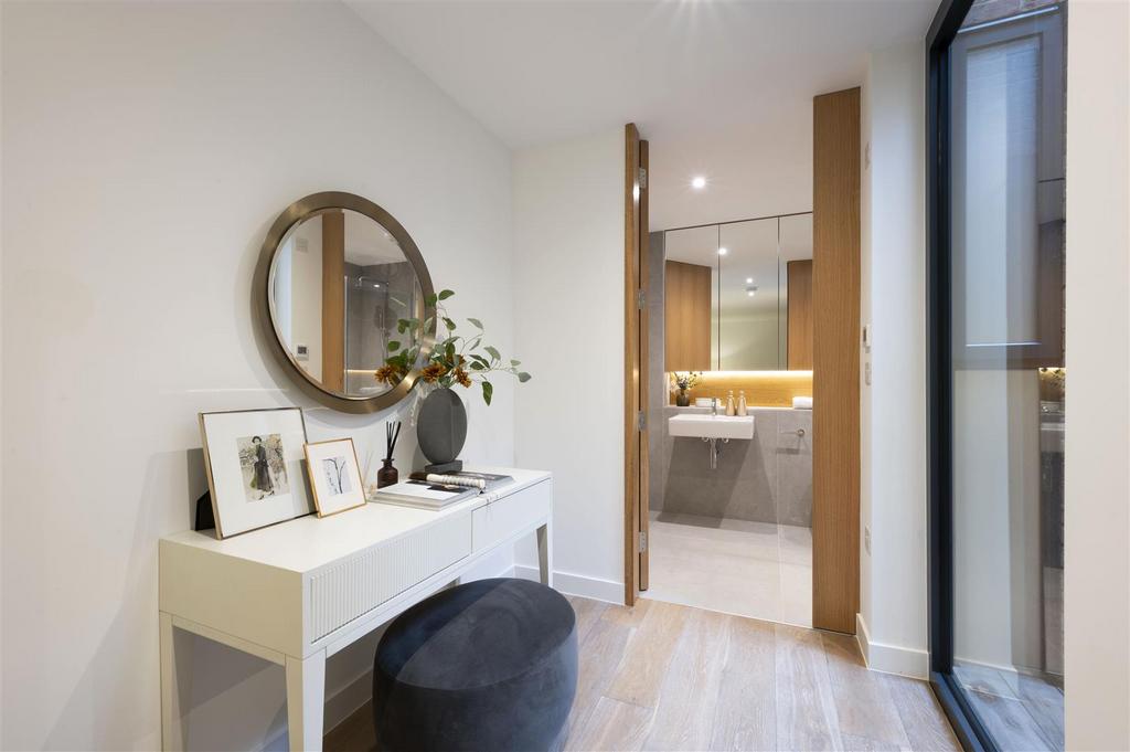 Flat 1 Holland Court,22.jpg