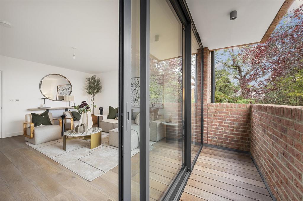 Flat 1 Holland Court,9.jpg