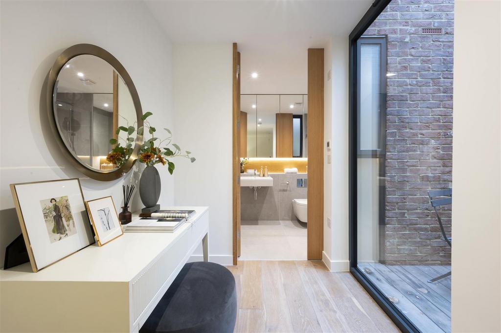 Flat 1 Holland Court,21.jpg