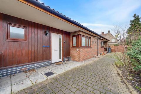 2 bedroom bungalow for sale, Ron Todd Close, Dagenham, Essex