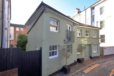 2 bedroom detached house to rent, Market Street, Tunbridge Wells, Kent, TN2