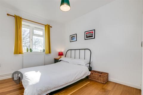 3 bedroom flat for sale, Glen Albyn Road, London