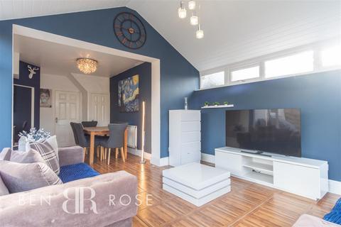 3 bedroom semi-detached house for sale, Canberra Road, Leyland