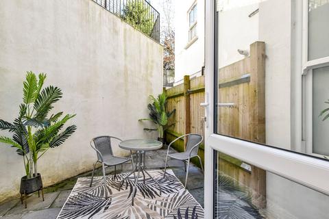 2 bedroom apartment for sale, Shoot Up Hill, London NW2