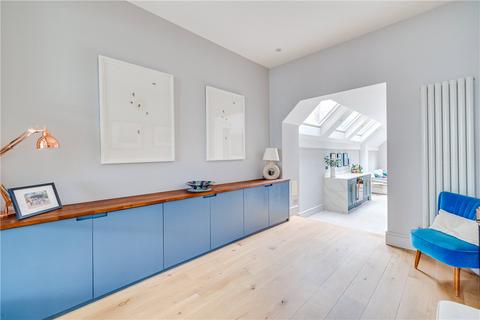 62 Burnfoot Avenue, Fulham, London, SW6 5EA