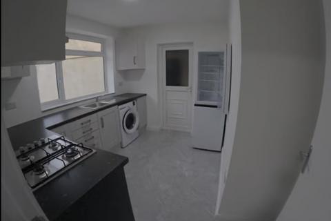 3 bedroom end of terrace house to rent, Millfield Close, Orpington, Kent, BR5