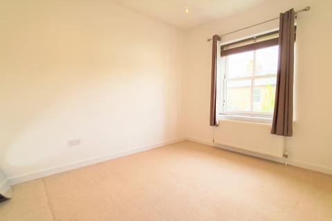 2 bedroom flat to rent, Woodlands Road, Isleworth, TW7 6NX