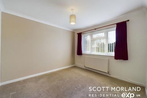 17 Highlands Road, Basingstoke, RG22 5ES