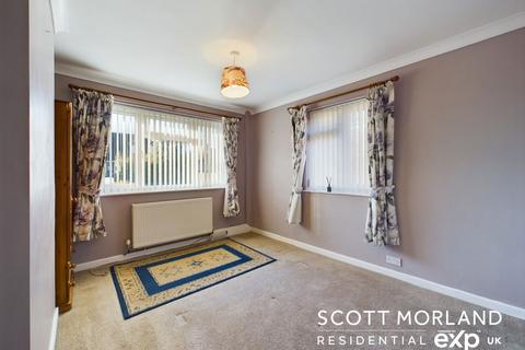 17 Highlands Road, Basingstoke, RG22 5ES