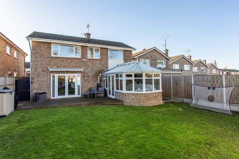 25 Barbrook Way, Bicknacre, Chelmsford, CM3 4HP