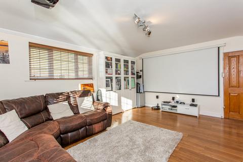 25 Barbrook Way, Bicknacre, Chelmsford, CM3 4HP