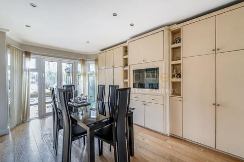 90 Hartland Drive, Edgware, HA8 8RH