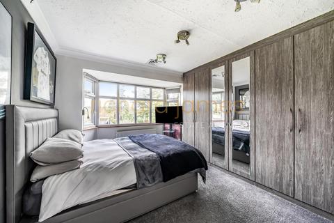 90 Hartland Drive, Edgware, HA8 8RH