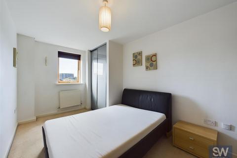 2 bedroom apartment for sale, Balmoral Place, Brewery Wharf, LS10 1HQ